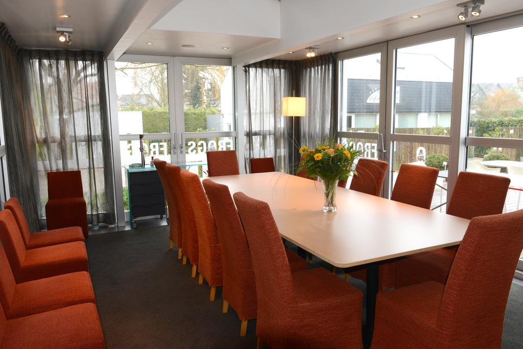 Hotel Vijfwegen Roeselare Esterno foto