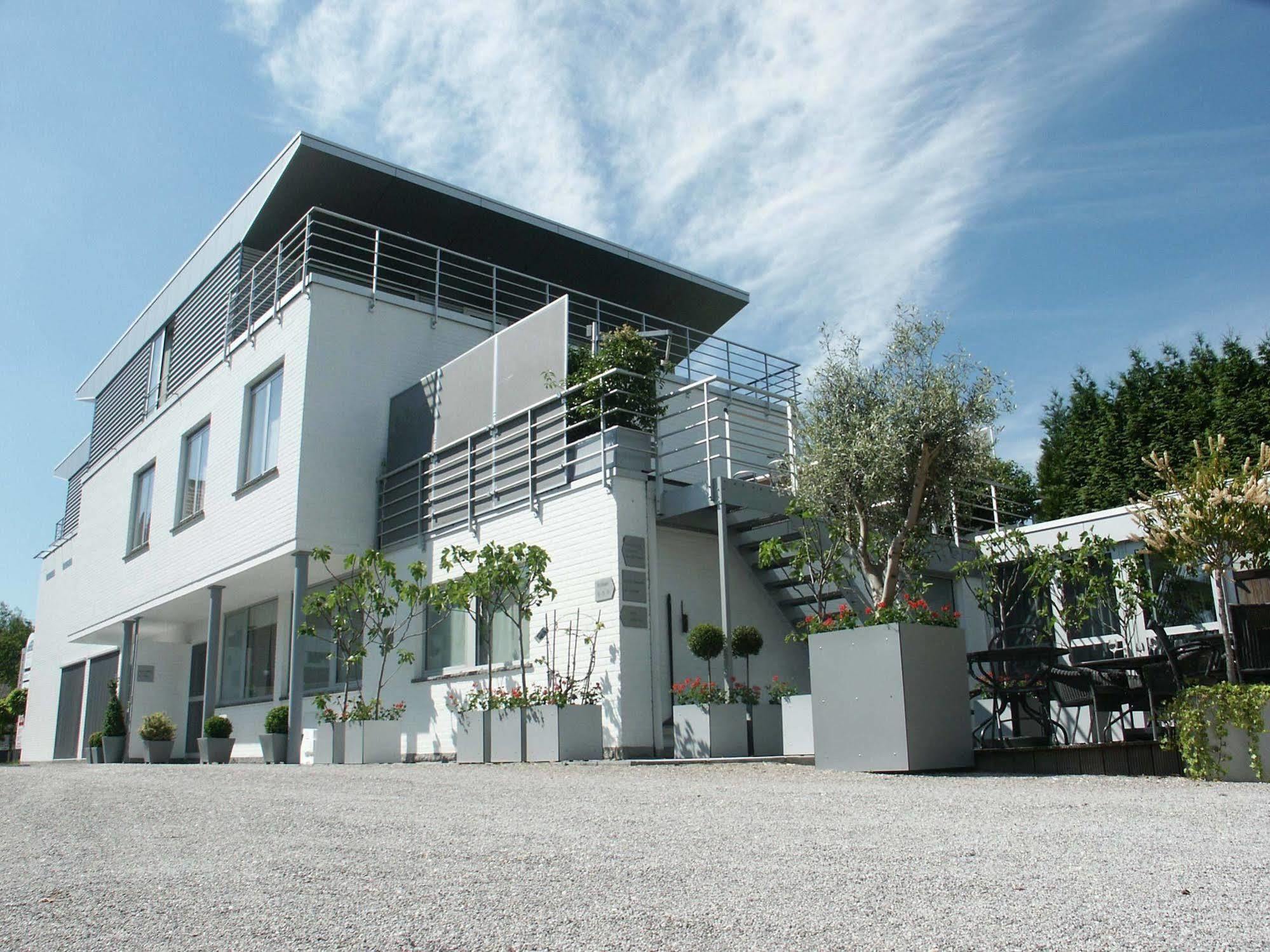 Hotel Vijfwegen Roeselare Esterno foto